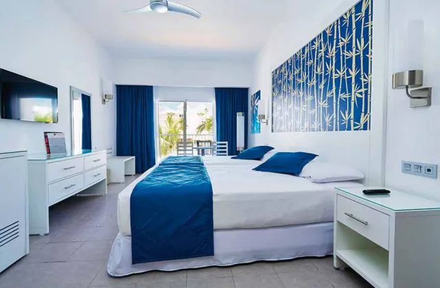 Clubhotel Riu Bambu Punta Cana room 2 kings beds